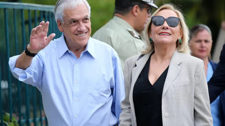 Santiago, 17 de diciembre de 2023
El ex presidente Sebastian Pinera llega para realizar su sufragio en el Plebiscito Constitucional 2023 en el Liceo Rafael Sotomayor comuna de Las Condes.