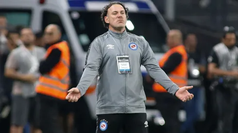 Gabriel Milito toma una decisión sobre sus próximos pasos como DT.