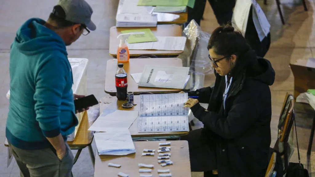 ¿Desde qué hora se puede ir a votar y a qué hora cierran las mesas?