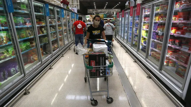 ¿Cierran más temprano hoy? Este es el horario de cada supermercado.