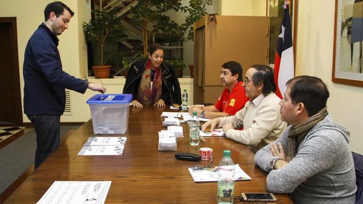 Plebiscito 2023: ¿Es obligatorio votar si vivo en el extranjero?