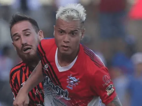 Jugador tuvo que subastar su camiseta para volver a Chile