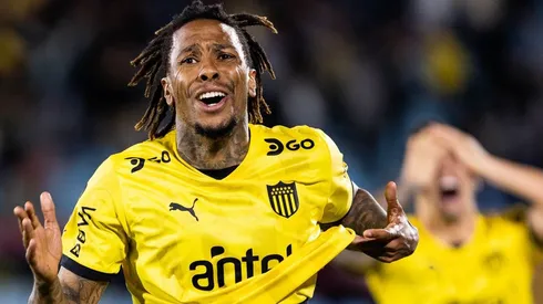 Abel Hernández, el delantero que quiere Colo Colo para 2024.