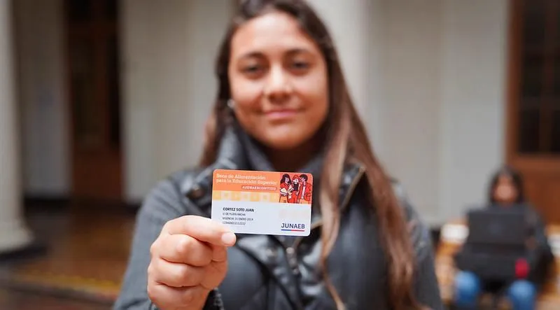 Tarjeta Junaeb se extiende para el verano 2024