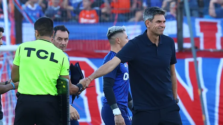 Universidad de Chile nuevamente ve partir a su entrenador.
