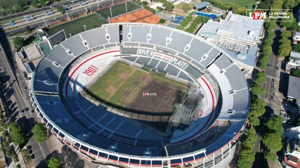 Así quedó la cancha de River Plate. | Foto: La Página Millonaria.