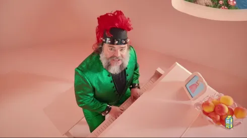 Jack Black irrumpe en concierto de Jonas Brothers con canción de Super Mario