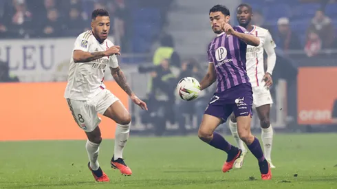 Gabriel Suazo generó un penal, pero el Toulouse no lo supo aprovechar y se complicó.