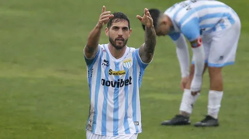 Larrivey quiere seguir en Magallanes