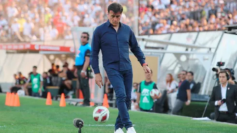 Colo Colo no ha decidido la continuidad de Gustavo Quinteros.