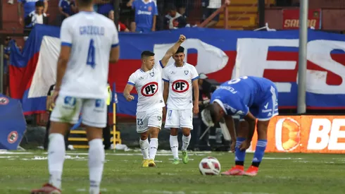 Futbol, Universidad de Chile vs Huachipato. Fecha 1, campeonato Nacional 2023. El jugador de Huachipato Cris Martinez, centro, celebra su gol contra Universidad de Chile durante el partido por la primera division disputado en el estadio Santa Laura. Santiago, Chile. 23/01/2023 Jonnathan Oyarzun/Photosport Football, Universidad de Chile vs Huachipato. 1st date, 2023 National Championship. Huachipato’s player Cris Martinez, center, celebrates his goal against Universidad de Chile during the first division match held at Santa Laura stadium. Santiago, Chile. 01/23/2023 Jonnathan Oyarzun/Photosport