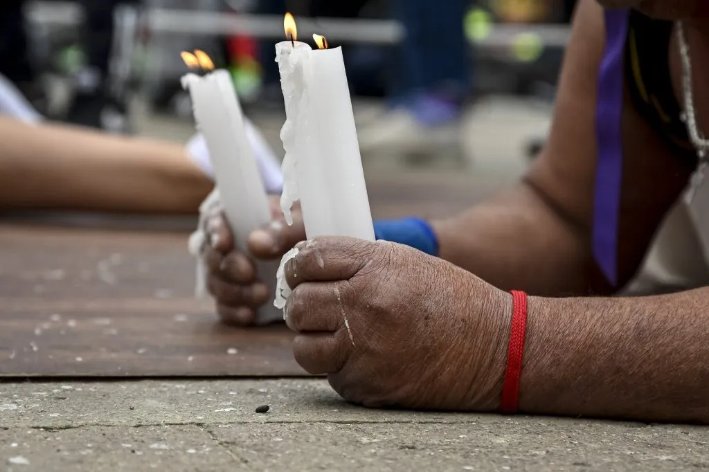 Miles de peregrinos llegan al santuario de Lo Vasquez durante la festividad religiosa de la Inmaculada Concepcion