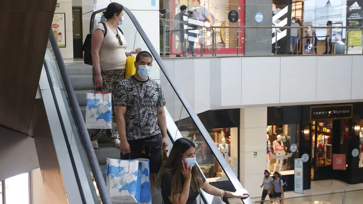 ¿Cierran los supermercados y malls este viernes 8 de diciembre feriado?