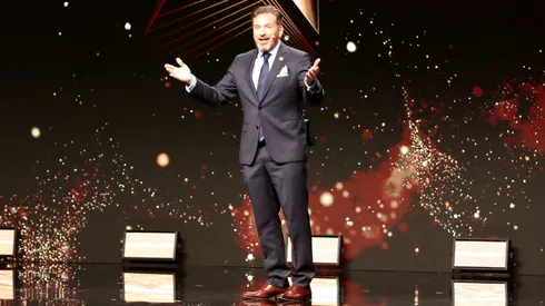 Alejandro Domínguez le pasa la pelota a FIFA por Mundial 2030.