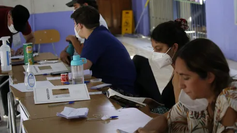 Vocales de mesa voluntarios