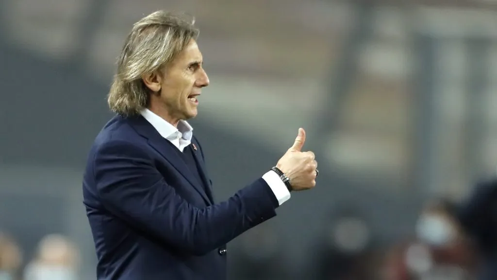 Entrenador Ricardo Gareca
