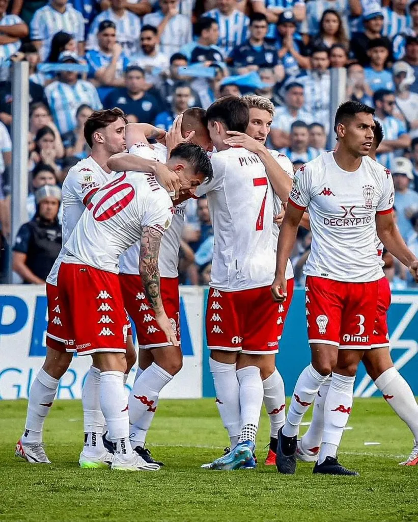 Mazzantti y Echeverría, dos jugadores a préstamo desde el fútbol chileno que tiene Huracán.