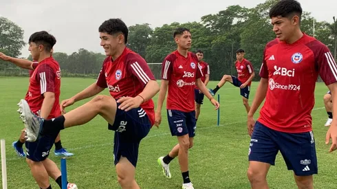 La Sub 20 de Chile ya entrena en Paraguay pensando en su debut en el cuadrangular.