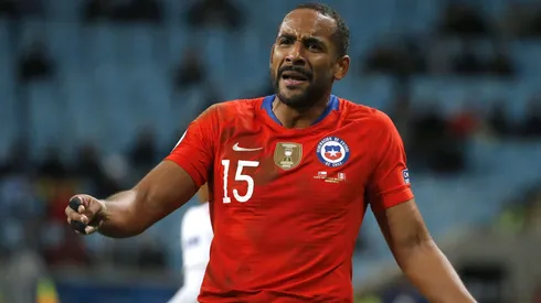 Jean Beausejour no quedó muy contento con la aclaración que hizo Pablo Milad en torno a los plazos para elegir al nuevo DT.