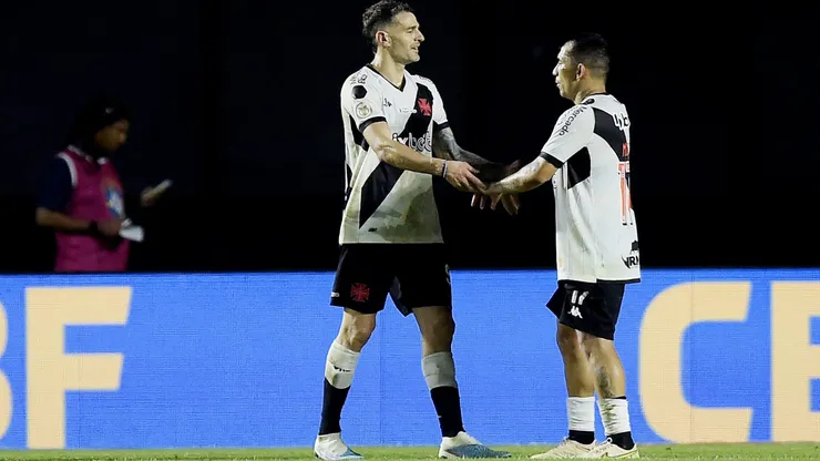 Gary Medel sufrió una lesión muscular que lo marginó de un partido clave en el Vasco da Gama.