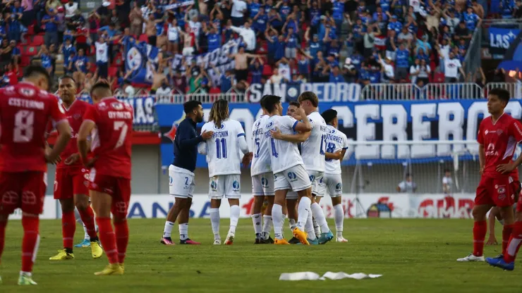 Huachipato se impuso a Ñublense en Chillán