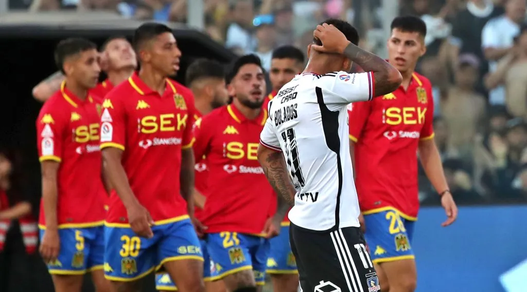 Colo Colo no sólo se despidió de la lucha por el título, sino que también hipotecó sus chances de clasificar directo a la fase de grupos de la Libertadores 2024. | Foto: Photosport.