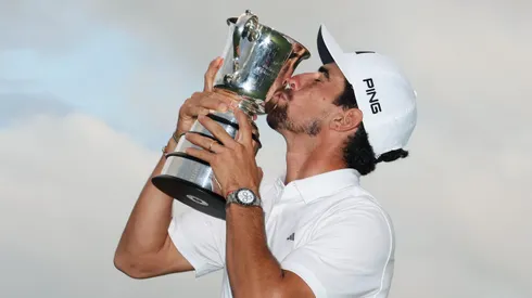 Niemann levanta el trofeo de campeón en Australia