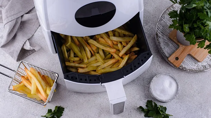 Papas fritas en freidora de aire