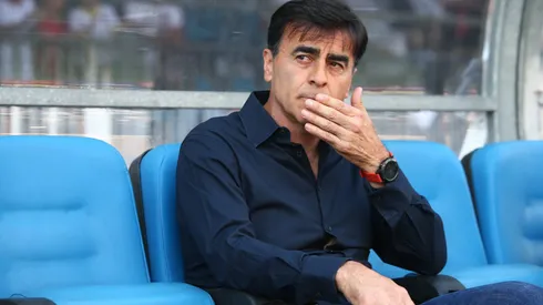 Gustavo Quinteros no lo pasa bien en sus primeros partidos con Vélez.