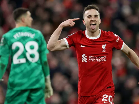 ¡Una locura! El Liverpool masacra al Chelsea y se aleja en la cima