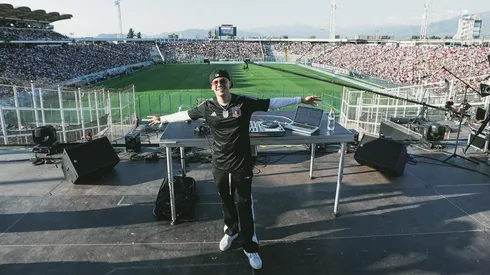 Pablito Pesadilla se presentó en la despedida de Matías Fernández.