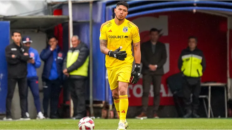 Brayan Cortés seguirá en Colo Colo por todo el 2024.