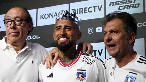 Aníbal Mosa con Alfredo Stöhwing en presentación de Arturo Vidal.