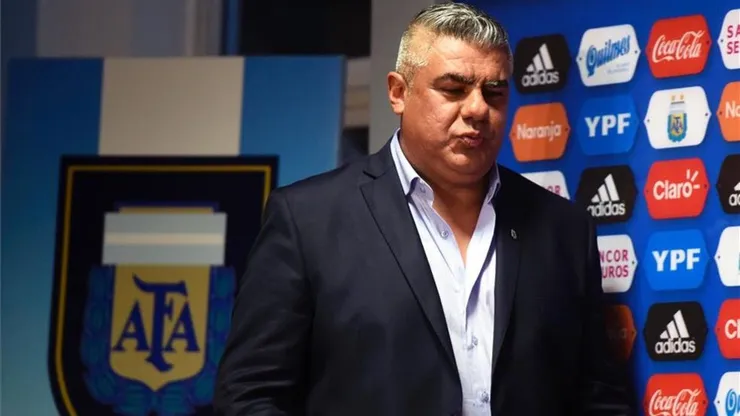 Claudio Chiqui Tapia se burló de la Chile tras la goleada de Argentina.