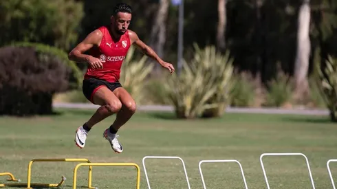 Mauricio Isla jugó 75 minutos en triunfo de Independiente a Vélez Sarsfield.