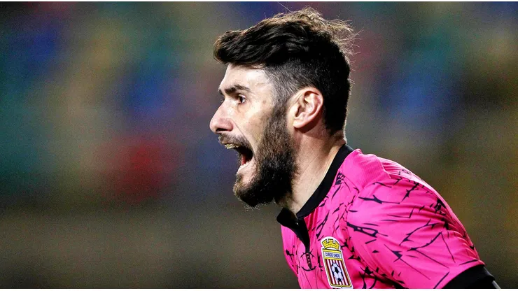 El Halcón se echó a volar de Deportes Linares sin siquiera debutar.