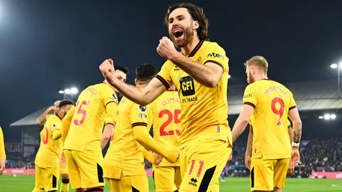 Ben Brereton la rompe de amarillo... pero en Inglaterra.