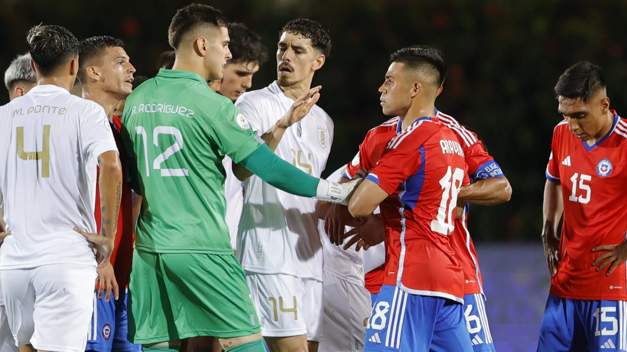 Chile vs. Uruguay, durante la fecha pasada del Preolímpico (Photosport)