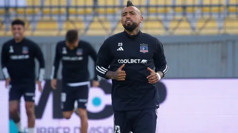 La presentación de Arturo Vidal en Colo Colo cambia de hora, no de día.