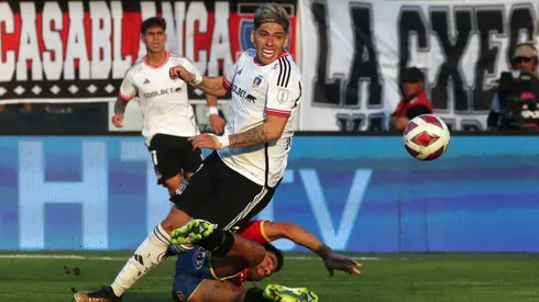 Colo Colo vuelve abrir la opción de salida de Carlos Palacios.