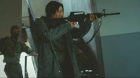 Si esperas Estamos Muertos 2 mira Cazadores de Tierra Inhóspita