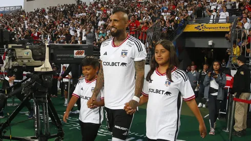 Arturo Vidal ya debutó en Colo Colo.