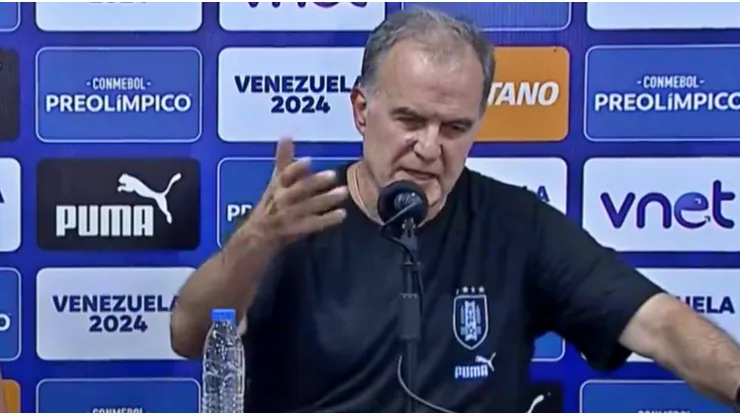Bielsa tanía cero ganas de enfrentar a los medios tras caer ante Chile.