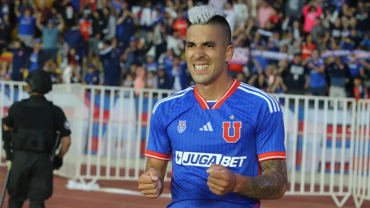 Leandro Fernández se llevó todos los aplausos por sus golazos.