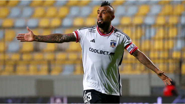 Arturo Vidal jugó 60 minutos en el triunfo de Colo Colo a Everton.