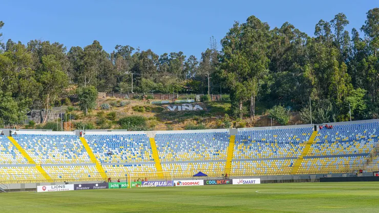 El Estadio Sausalito de Viña del Mar listo para recibir el duelo entre Everton y Colo Colo (@evertonsadp)