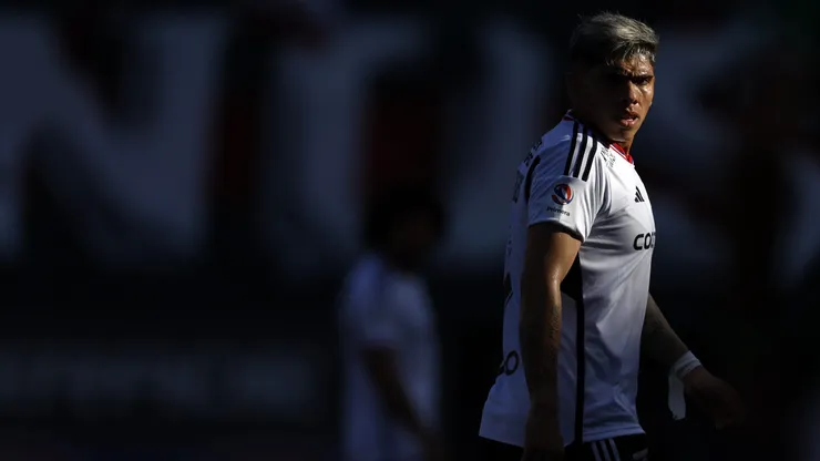 Panorama de contrastes para Colo Colo: uno de sus jugadores es pretendido por un grande del fútbol mundial, pero su partida debilitaría al equipo.