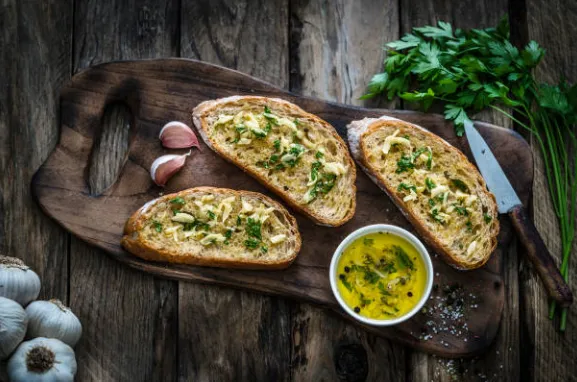 Pan de ajo – Getty.