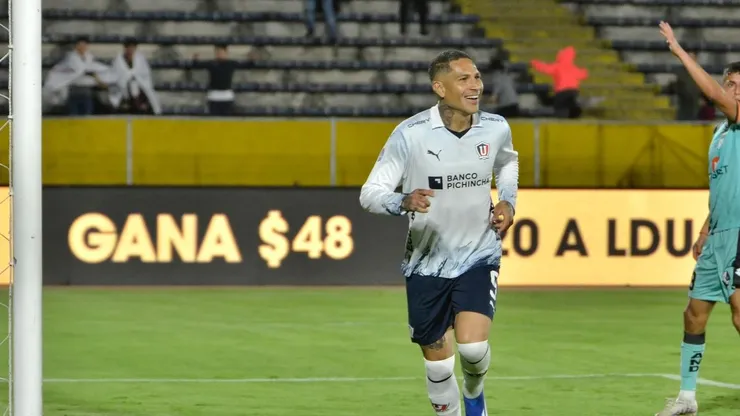 Paolo Guerrero comenzó a sonar en Colo Colo.