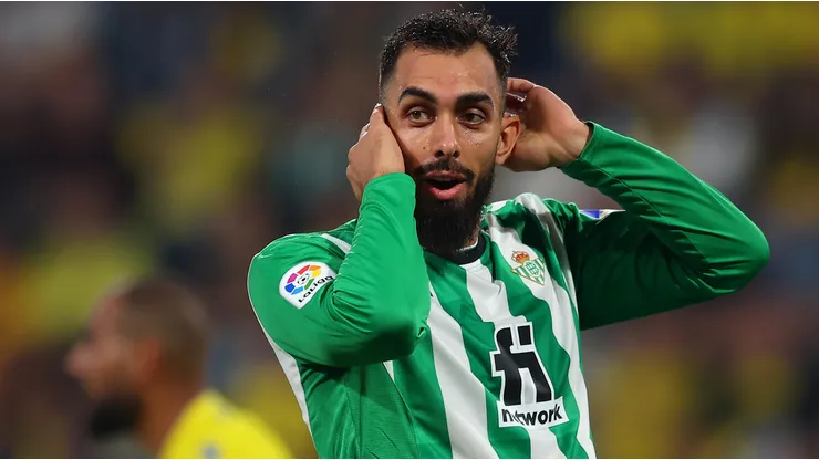 Borja Iglesias dejará Betis tras conflicto con Manuel Pellegrini.